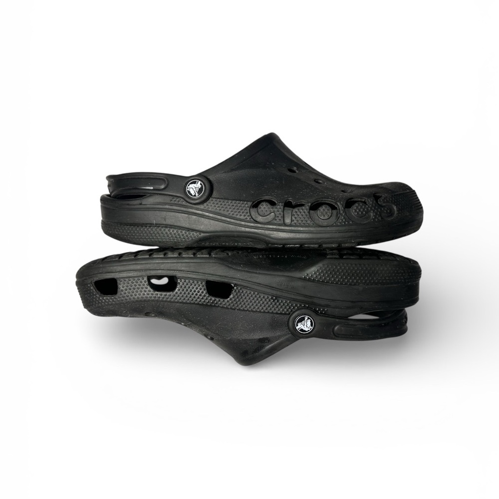 Black Crocs Size 8 Men Size 10 Women. Used in Good Condition. UNISEX